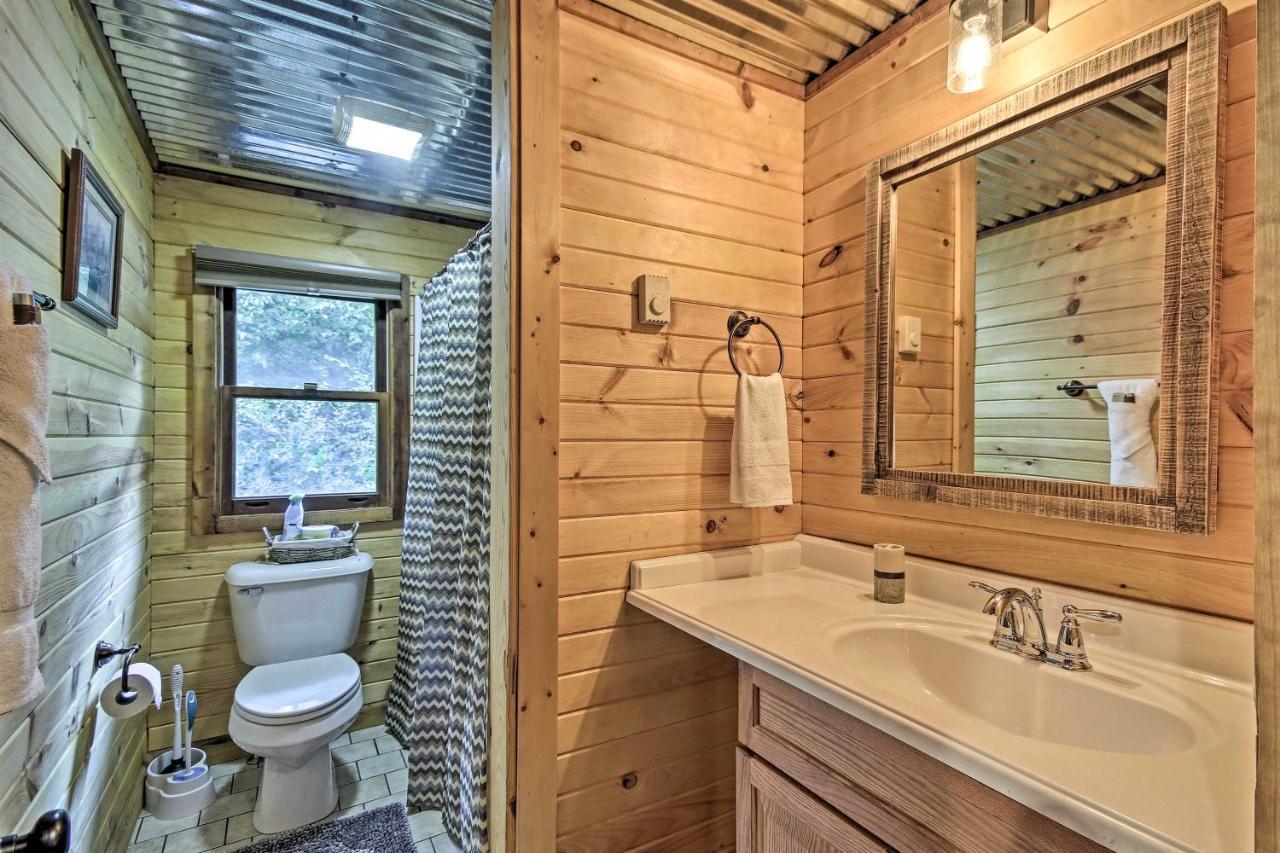 Secluded Stanardsville Cabin With 10 Acres And Hot Tub Exterior foto